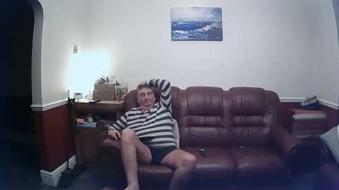 MAX online show from 02-04-25, 08:49