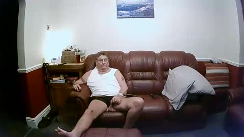 MAX online show from 02-22-25, 01:00