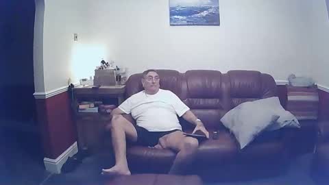 MAX online show from 02-25-25, 09:35