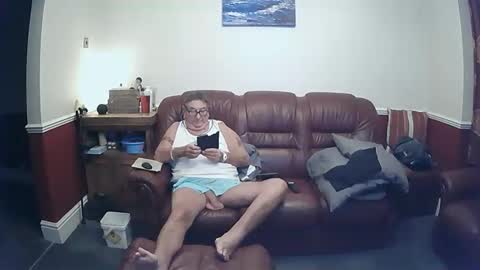 MAX online show from 10-25-25, 10:48