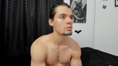 Snapshot of maxi_styles chatting on 12-23-24, 10:33 Alex online show from 12-23-24, 10:33