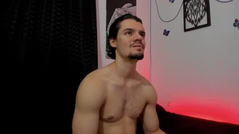 Snapshot of maxi_styles chatting on 01-05-25, 11:33 Alex online show from 01-05-25, 11:33