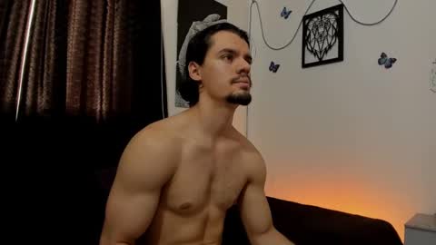 Snapshot of maxi_styles chatting on 01-10-25, 10:04 Alex online show from 01-10-25, 10:04