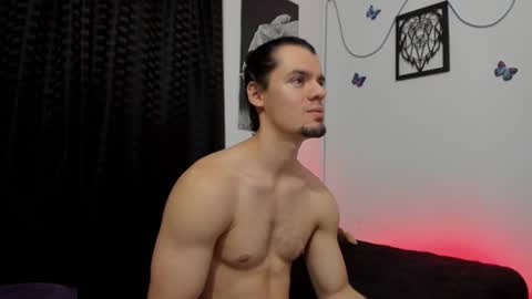 Snapshot of maxi_styles chatting on 01-24-25, 03:22 Alex online show from 01-24-25, 03:22