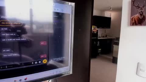 Snapshot of maxi_styles chatting on 02-23-25, 08:33 Alex online show from 02-23-25, 08:33