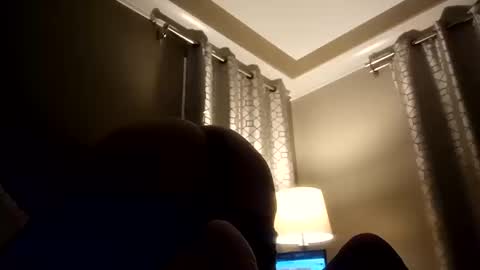 Snapshot of maxichaud chatting on 10-18-25, 08:04 Maxichaud online show from 10-18-25, 08:04