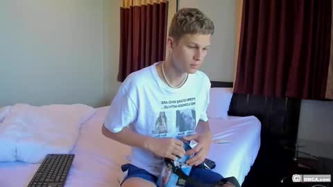 maxim burn online show from 12-22-25, 05:26