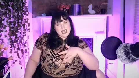 Maxi Marilith online show from 09-24-25, 01:53