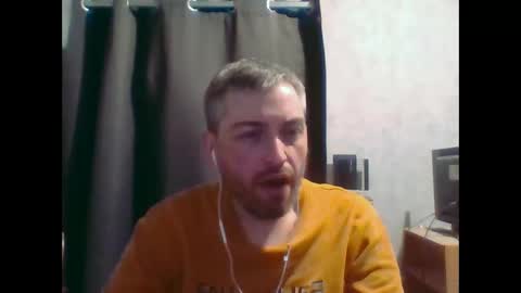 Snapshot of maximefrxx chatting on 05-16-26, 09:13 Maxime online show from 05-16-26, 09:13