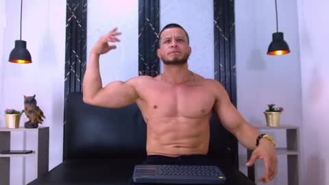 Snapshot of maximiliano_stronge chatting on 05-25-26, 06:47 Maximiliano online show from 05-25-26, 06:47