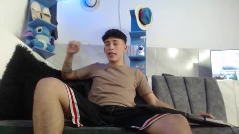 Snapshot of maximilianobull chatting on 12-15-25, 04:33 maximilianobull online show from 12-15-25, 04:33