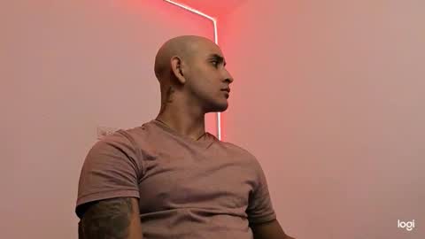 Snapshot of maximo004 chatting on 01-10-26, 11:20 Maximo online show from 01-10-26, 11:20