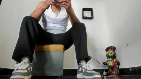 Snapshot of maximo__77 chatting on 01-06-26, 04:54 maximo__77 online show from 01-06-26, 04:54