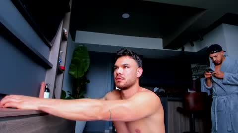 maximo_and_marcelo online show from 05-12-26, 12:02