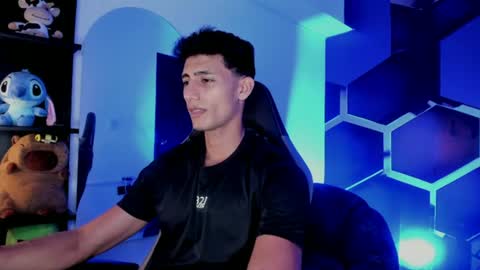 Snapshot of maximo_romano chatting on 07-23-26, 07:34 Maximo online show from 07-23-26, 07:34