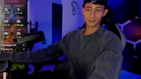 Snapshot of maximo_romano chatting on 07-28-26, 07:39 Maximo online show from 07-28-26, 07:39