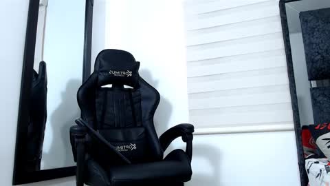 Maximo Sebastian online show from 03-09-25, 03:54