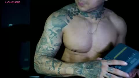 Snapshot of maximo_vega chatting on 11-26-25, 02:01 Maximo online show from 11-26-25, 02:01