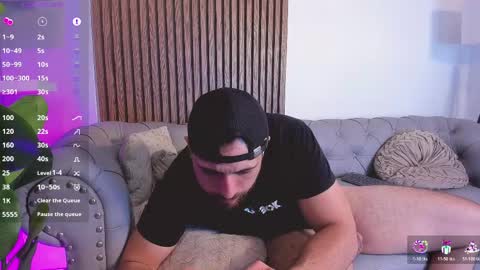 Maximo Wolf online show from 04-18-26, 05:33