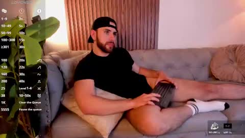 Snapshot of maximo_wolf1 chatting on 06-12-26, 09:14 Maximo Wolf online show from 06-12-26, 09:14