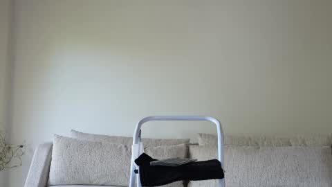 Sebastian online show from 02-23-25, 08:55