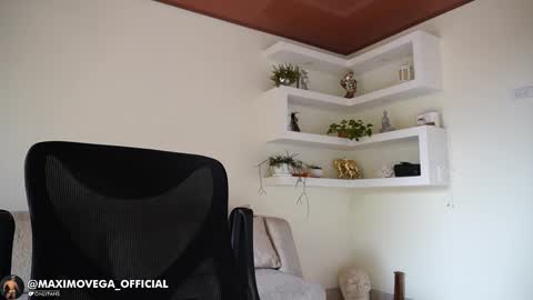 Sebastian online show from 02-18-26, 02:02