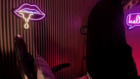 MAXIMO online show from 03-27-26, 04:29