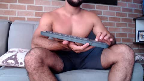 Snapshot of maximotorricelli chatting on 02-04-25, 06:38 maximotorricelli online show from 02-04-25, 06:38