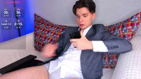 Max online show from 03-01-25, 09:29