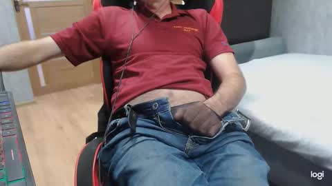 maximus3334 online show from 09-25-25, 11:14