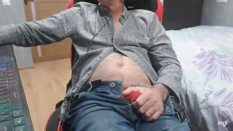 maximus3334 online show from 09-29-25, 11:15