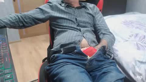 maximus3334 online show from 10-15-25, 11:32