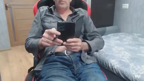 maximus3334 online show from 11-03-25, 01:12