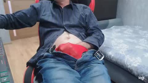 maximus3334 online show from 11-11-25, 11:21