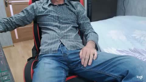 Snapshot of maximus3334 chatting on 05-24-26, 07:57 maximus3334 online show from 05-24-26, 07:57