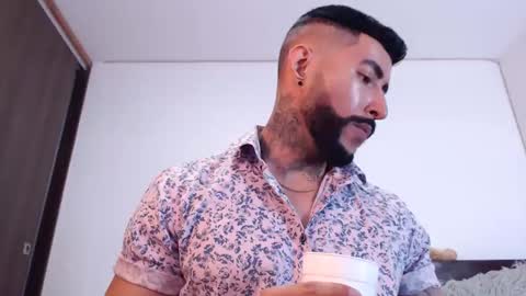 Independent Model online show from 02-20-25, 02:18