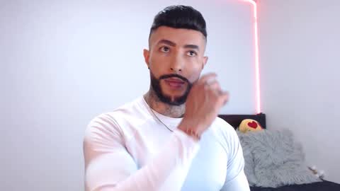 Independent Model online show from 09-14-25, 12:21