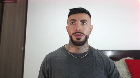 Independent Model online show from 03-30-26, 03:18