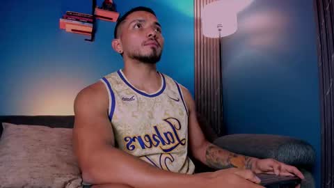 Maximus Clark online show from 10-27-25, 01:09