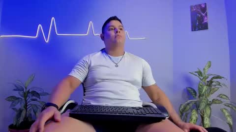 Maximus online show from 11-02-25, 03:36