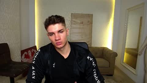 MaxKaiden online show from 10-17-25, 04:48