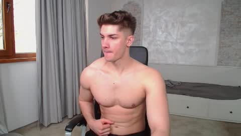 MaxKaiden online show from 04-01-26, 06:25