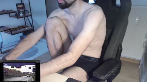 maxp0wer21 online show from 12-28-24, 10:03