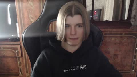 Max online show from 12-12-24, 02:33