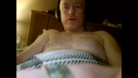 Snapshot of maxpro45 chatting on 03-25-26, 02:50 fuck those pink things right off ffs real deal or nowt online show from 03-25-26, 02:50