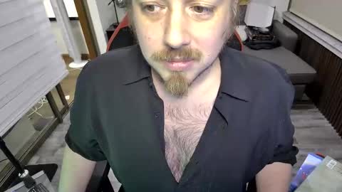 Snapshot of maxredz chatting on 03-09-26, 02:48 Max online show from 03-09-26, 02:48