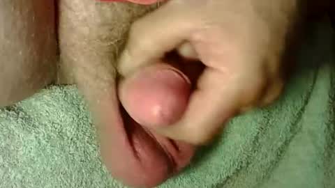 Snapshot of maxtails chatting on 01-03-25, 12:41 avinago online show from 01-03-25, 12:41