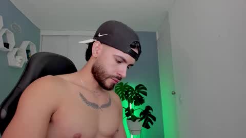 Maxi online show from 02-15-26, 01:24