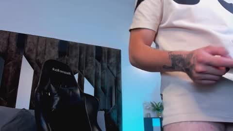 MAX online show from 02-09-25, 09:17