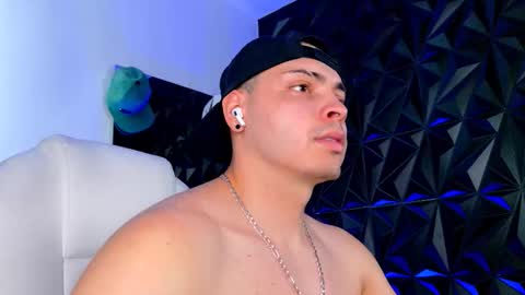 MAX online show from 11-26-25, 06:31